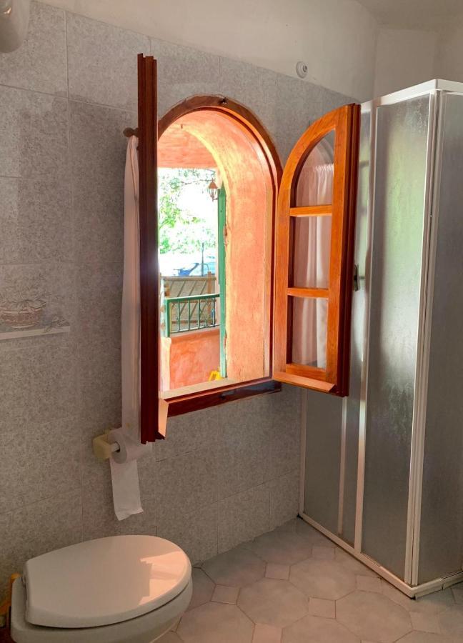 Villa Le Ginestre Ла-Калетта Экстерьер фото